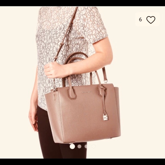 Michael Kors Handbags - Michael Kors Large Satchel
